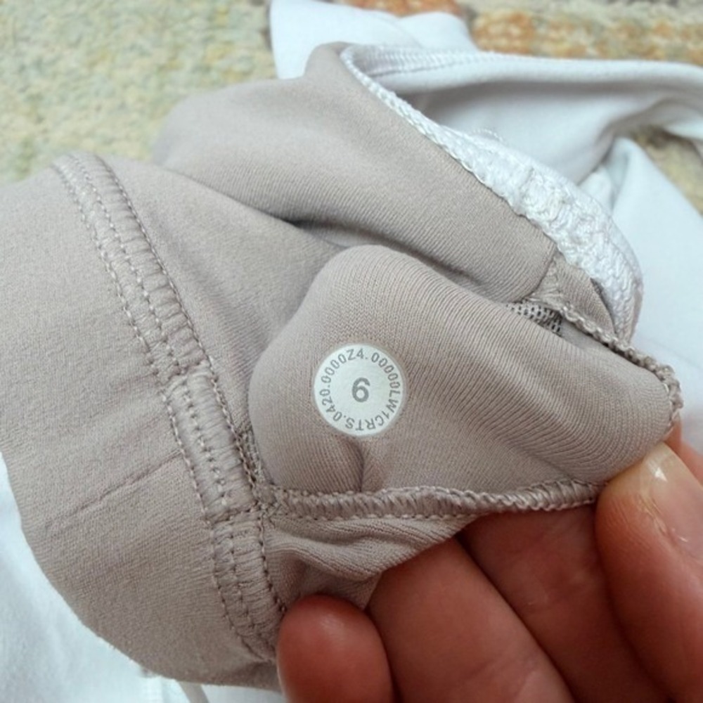 Lululemon white Align Tank top size 6 - Picture 3 of 4